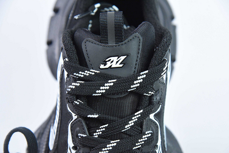 BC 3XL SNEAKER