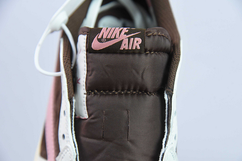 TRAVIS SCOTT X AIR JORDAN 1 LOW OG “DARK PONY/PINK OXFORD” DZ4137-206