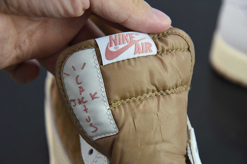 TRAVIS SCOTT X AIR JORDAN 1 LOW OG “SAIL/SHY PINK” DM7866-106