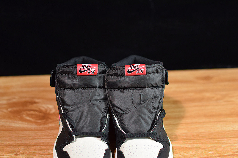 AIR JORDAN 1 RETRO HIGH OG "SPORTS ILLUSTRATED" 555088-015