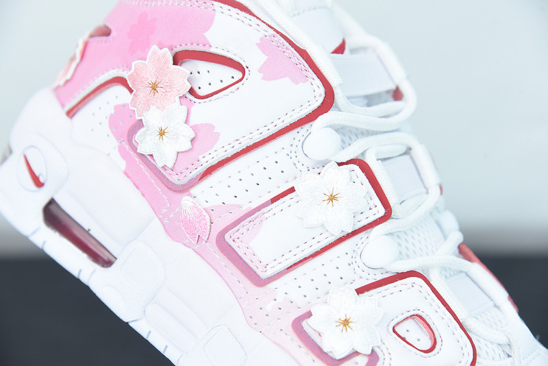NIKE AIR MORE UPTEMPO 96 GS"WHITE/CHERRY BLOSSOMS