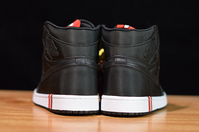 AIR JORDAN 1 RETRO HIGH PARIS SAINT GERMAIN AR3254-001