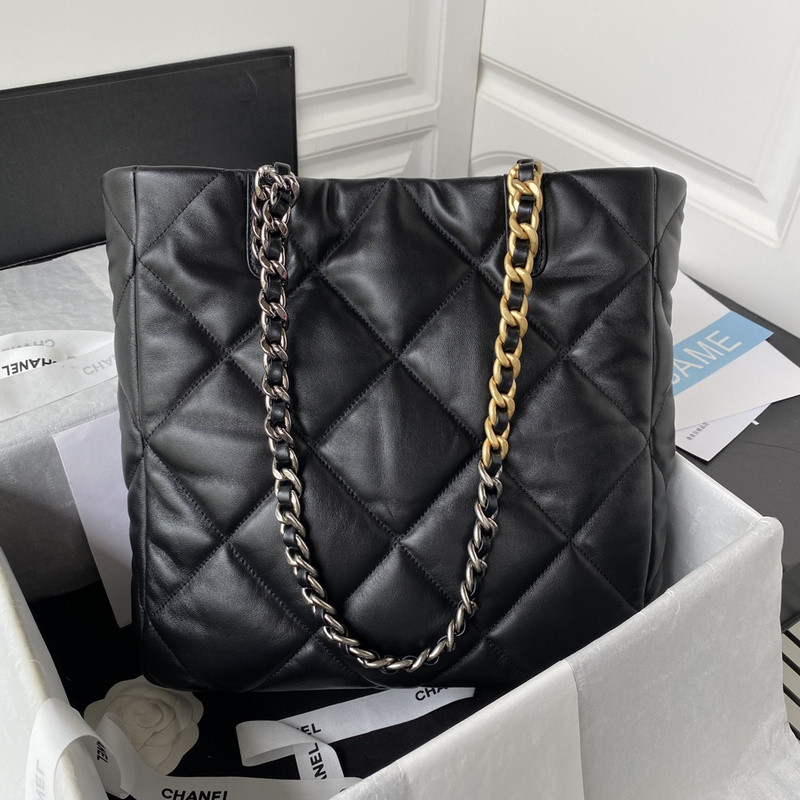 Ch*el purse