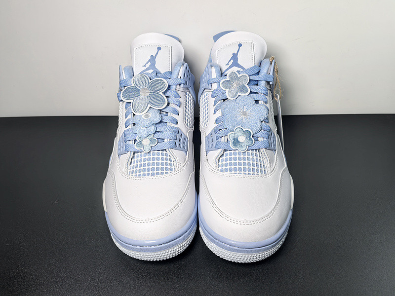 Air Jordan 4 WMNS "Aluminum" HV0823-100