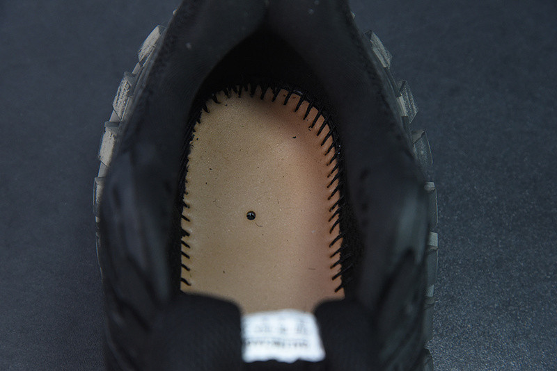 BC DEFENDER RUBBER PLATFORM SNEAKERS