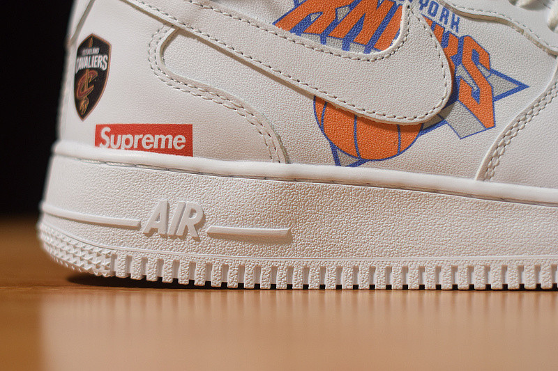 NIKE AIR FORCE 1 MID