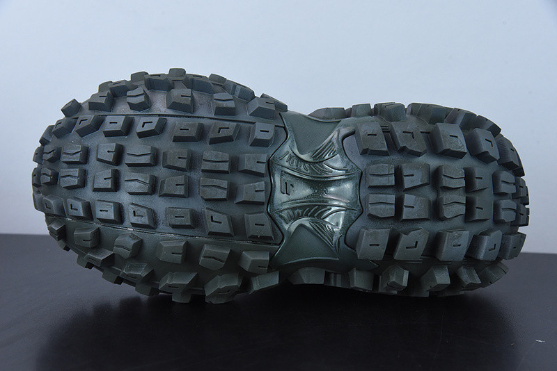 BC DEFENDER RUBBER PLATFORM SNEAKERS