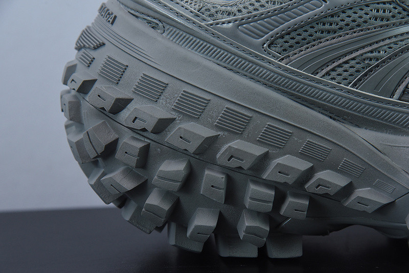 BC DEFENDER RUBBER PLATFORM SNEAKERS