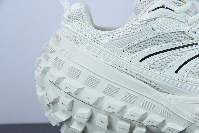 BC DEFENDER RUBBER PLATFORM SNEAKERS