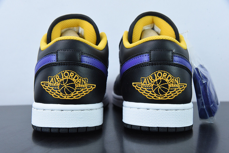 Air Jordan 1 Low “Dark Concord” 553558-075