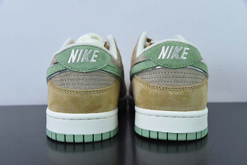 Otomo Katsuhiro x Nike SB Dunk Low Steamboy OST Brown ST1391-202