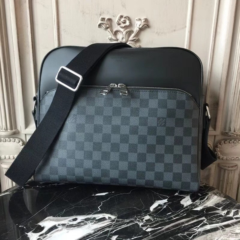 LVT PURSE