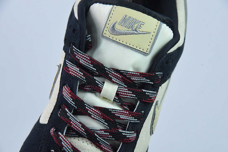 Nike Dunk Low “Pink Suede DV3054-001