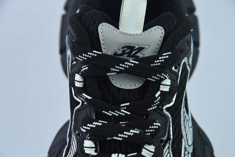 BC 3XL SNEAKER