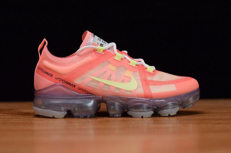 AIR VAPORMAX 2019 ARRIVES IN “PINK TINT” AR6632-602