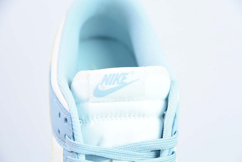 WOMEN’S NIKE DUNK LOW “OCEAN BLISS” DD1503-123