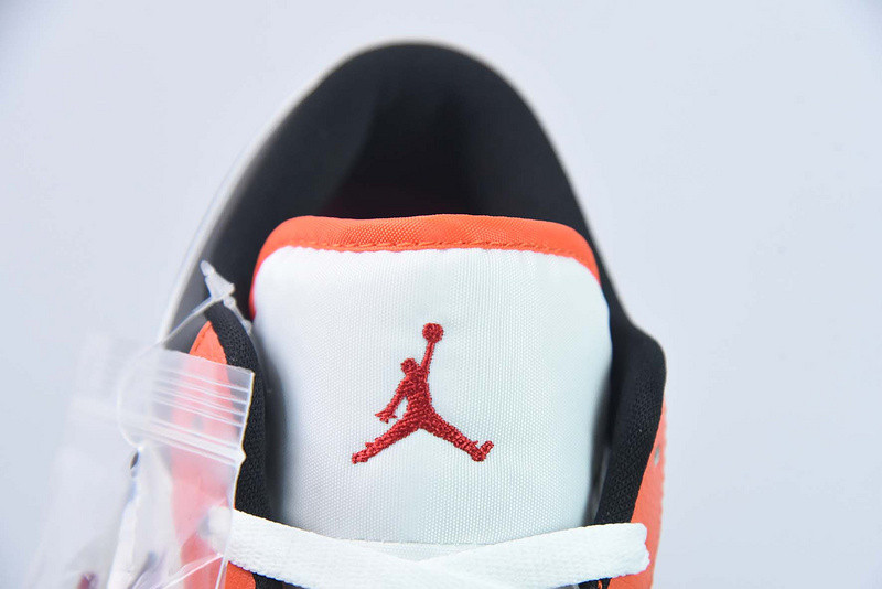 Air Jordan 1 Low "Flaming Swh" FJ7222-101