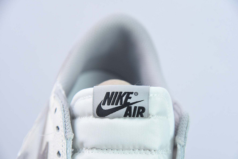 AIR JORDAN 1 LOW OG “ATMOSPHERE GREY” CZ0790-101