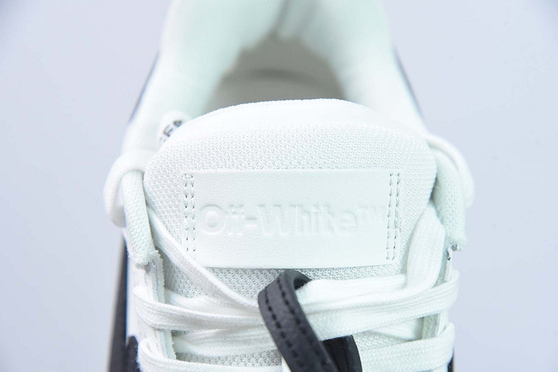 OF™ C/O VIRGIL ABLOH OUT OF OFFICE LOW-TOP LEATHER SNEAKERS ‘OOO“