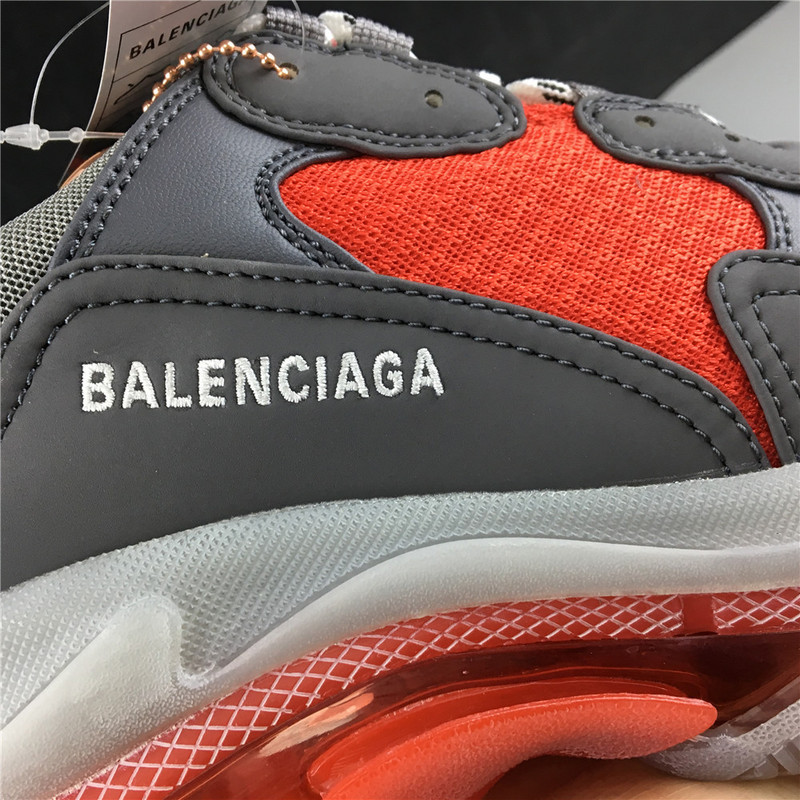 BC TRIPLE S TRAINER 541624 W09O1 2262