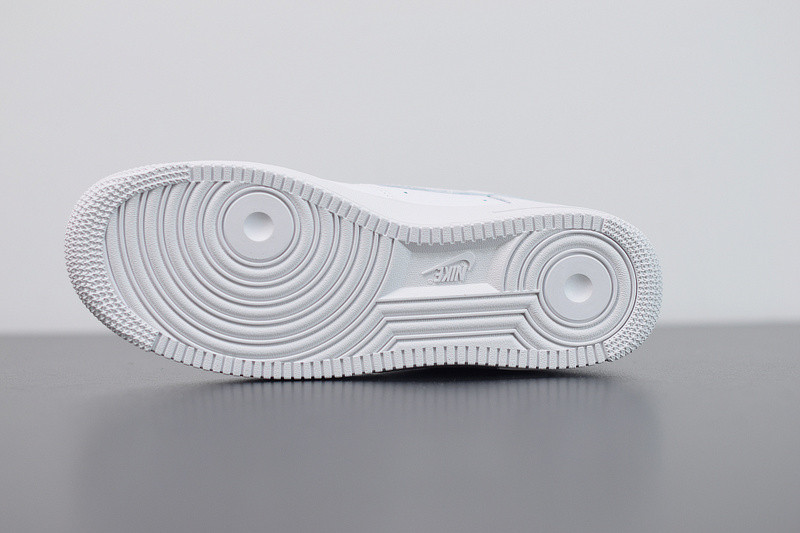 NIKE Supreme NIKE AIR FORCE 1 LOW WHITE CU9225-100