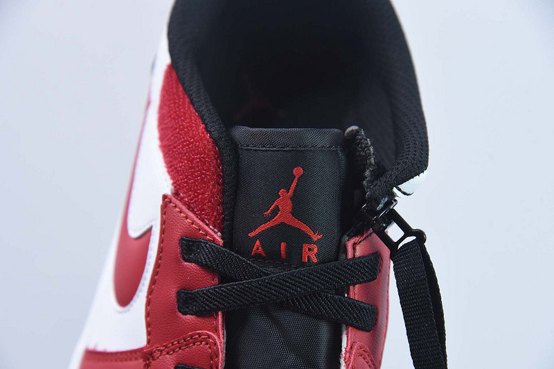Air Jordan 1 Low FlyEase “Gym Red” DM1206-163