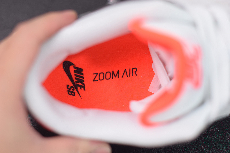 NIKE SB DUNK LOW “INFRARED” CD2563-004