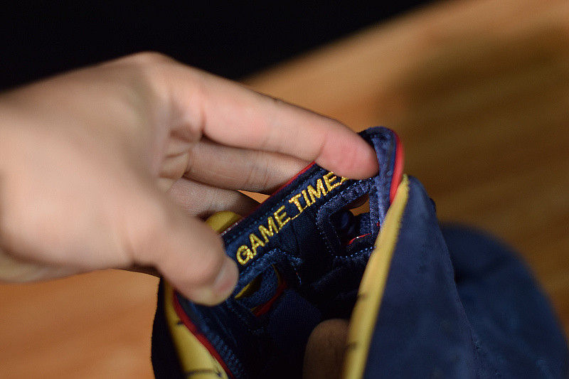 AIR JORDAN 6 RETRO DB "DOERNBECHER" 392789-401