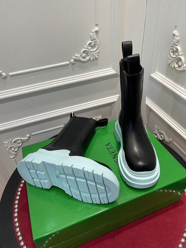 BOTTEGA VENETA SNEAKER