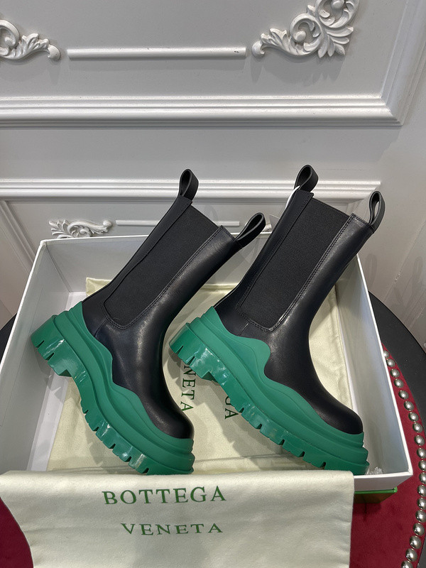 BOTTEGA VENETA SNEAKER