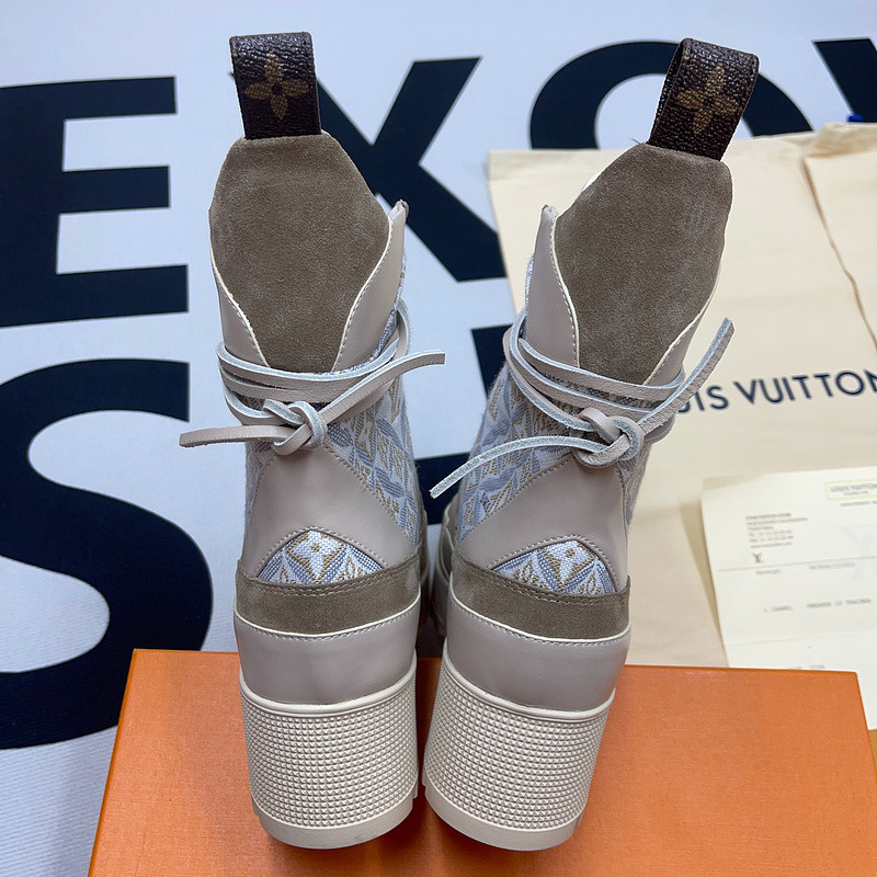 LVT BOOTS