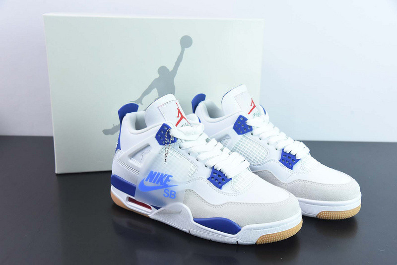 NIKE SB X AIR JORDAN 4 RETRO