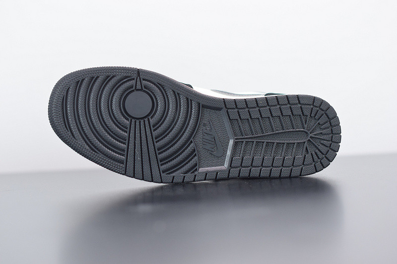 AIR JORDAN 1 MID SATIN GREY TOE 852542-011