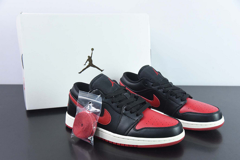 Air Jordan 1 Low Bred Sail WMNS DC0774-061