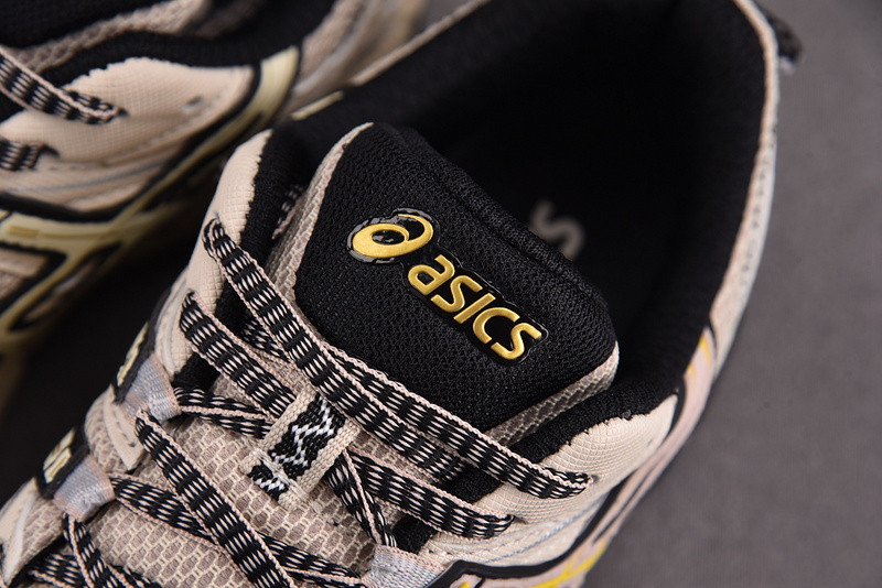 ASICS Gel‑Kahana 8 Low‑Top Brown 1012A978‑201