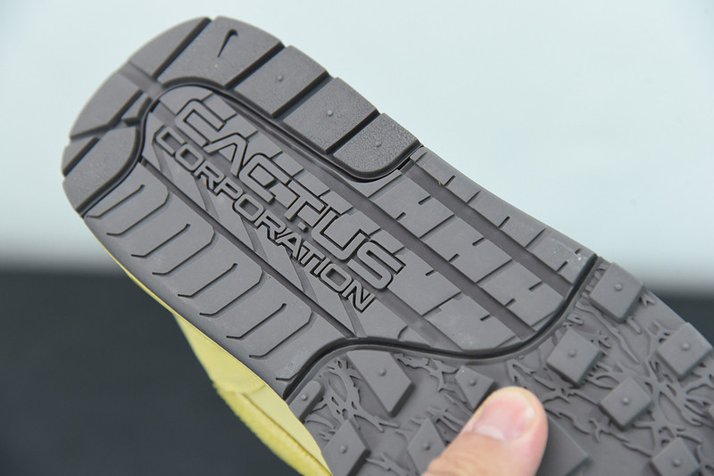 TRAVIS SCOTT X NIKE AIR MAX 1 "“SATURN GOLD