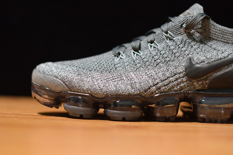 NIKE AIR VAPORMAX FLYKNIT 2