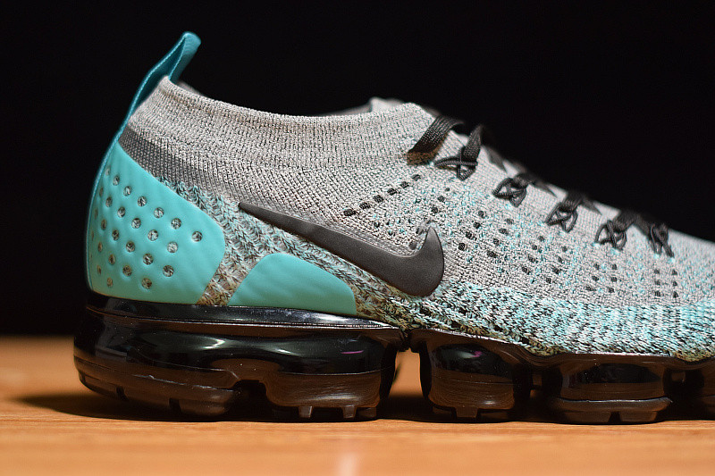 NIKE AIR VAPORMAX FLYKNIT 2