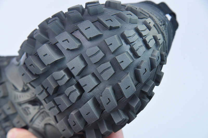 BC DEFENDER RUBBER PLATFORM SNEAKERS