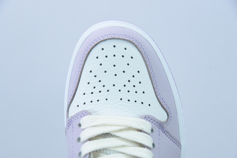 AIR JORDAN 1 MID VALENTINE