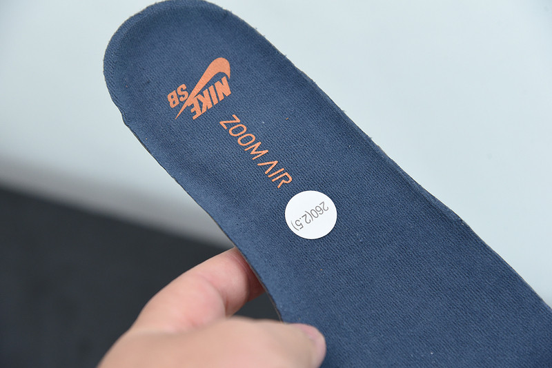 GUNDAM X DUNK HIGH “BANSHEE” DH7717-400