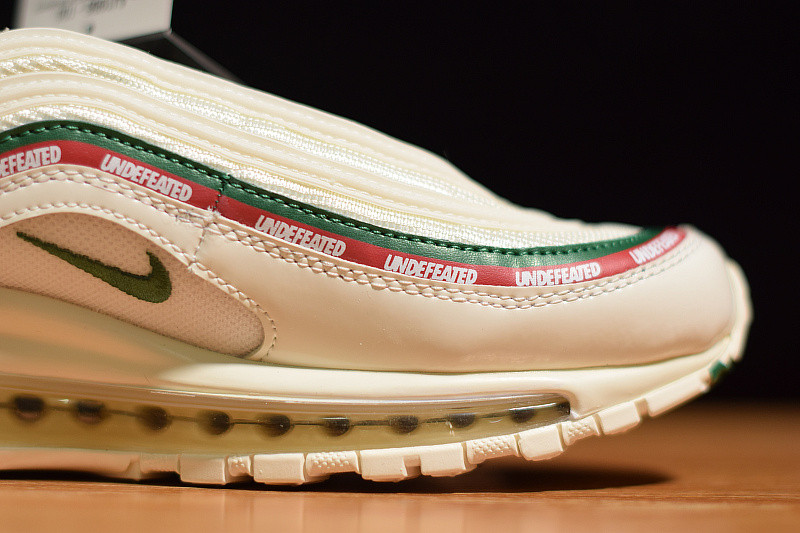 NIKE AIR MAX 97 OG/ UNDFTD "UNDEFEATED" AJ1986-100
