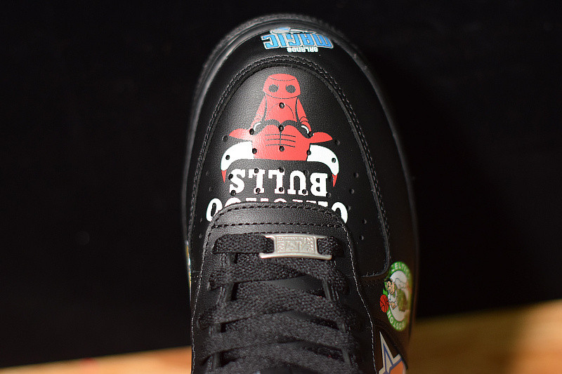 NIKE AIR FORCE 1 MID