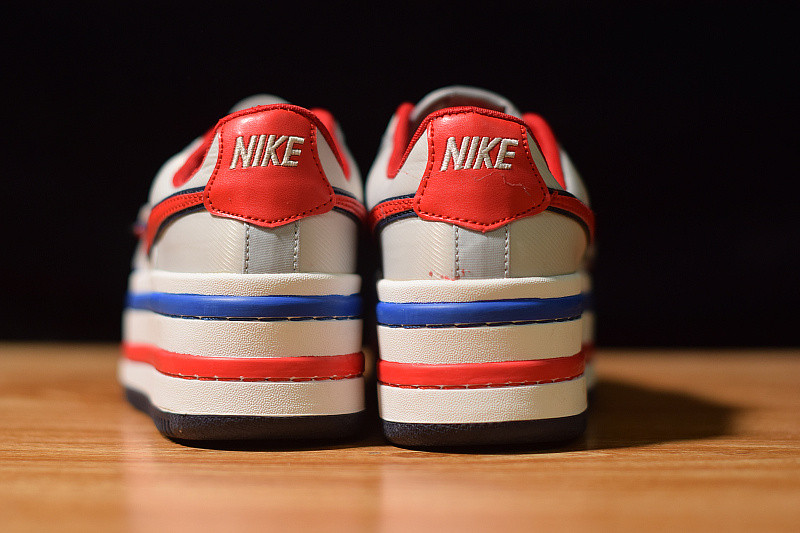 NIKE VANDAL 2K METALLIC SILVER UNIVERSITY RED (W) AO2868-001