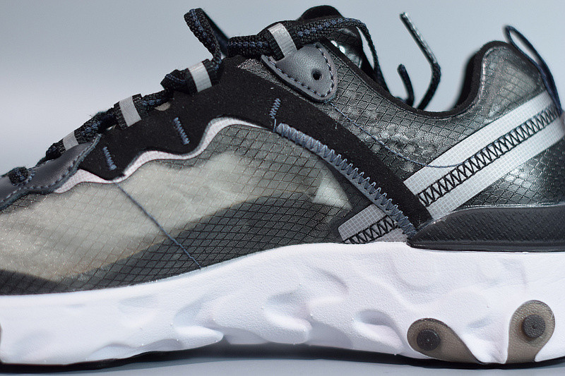 NIKE REACT ELEMENT 87