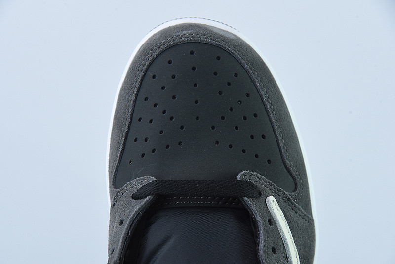 Travis Scott x Air Jordan 1 Low OG “Black/Phantom DM7866-001