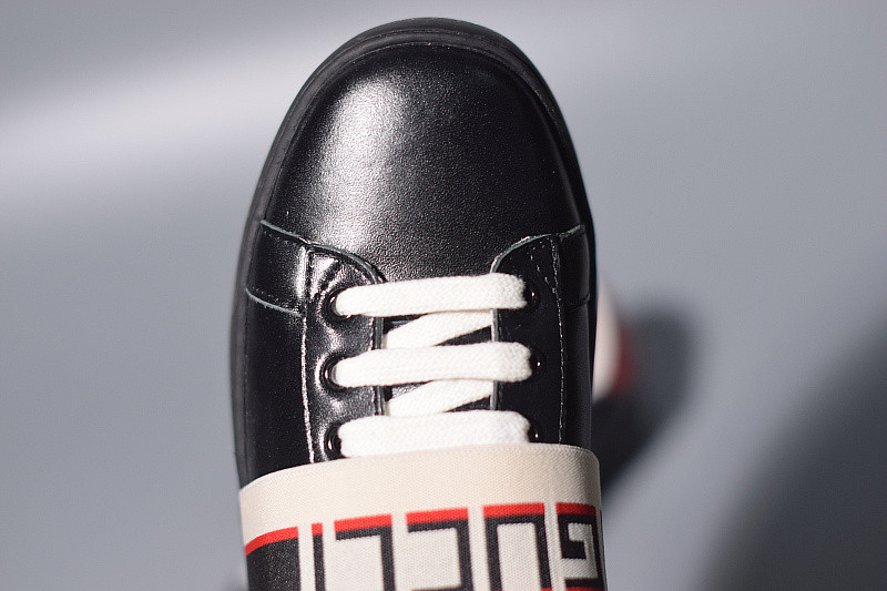 G*u*i ace embroidered low-top sneaker