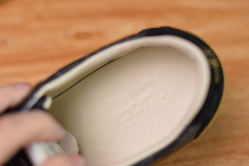 G*u*i jbg leather and suede