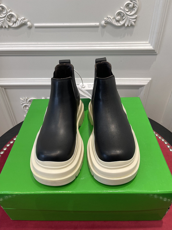 BOTTEGA VENETA SNEAKER