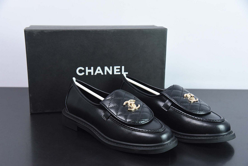 Chanel Sneaker